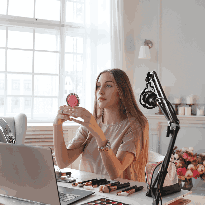 Influencer got makeup before shoot