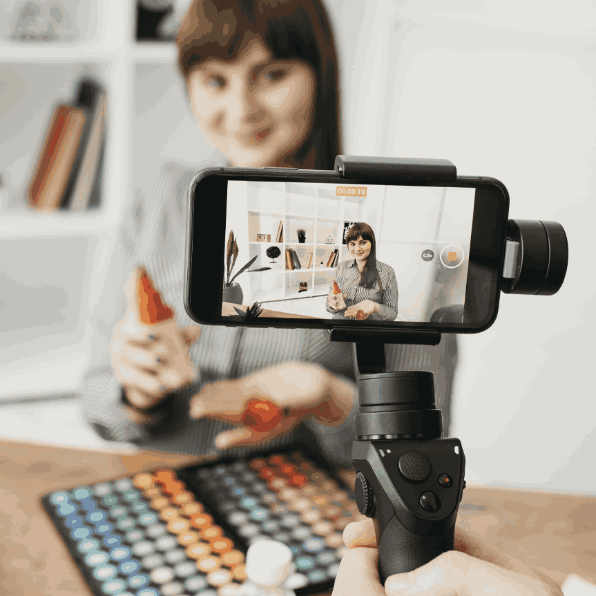 Influencer recording her video
